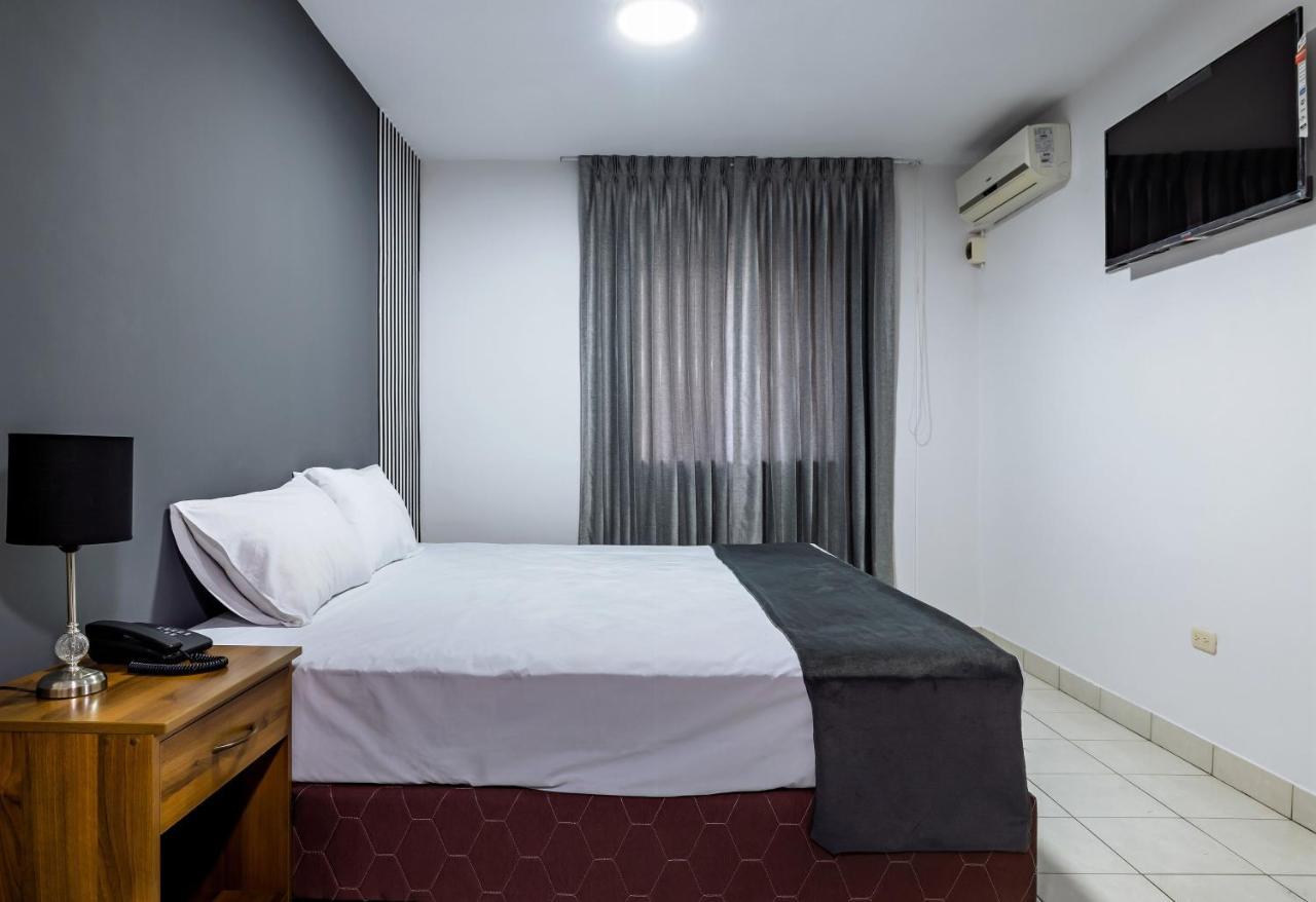 Hotel Taurus Piura Exteriér fotografie